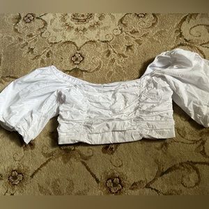 White crop top with puff sleeves